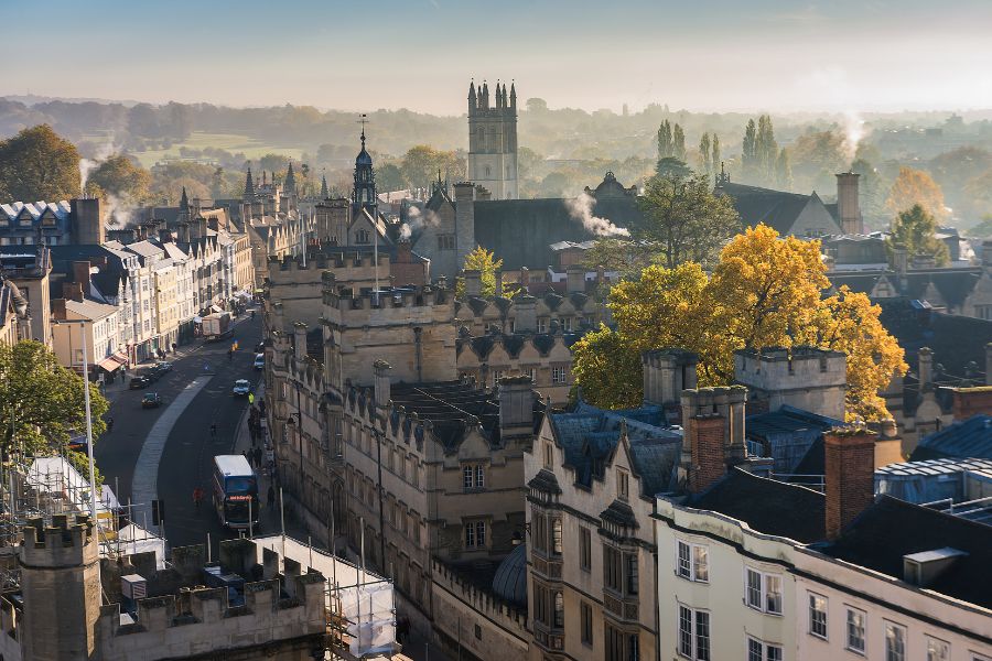 Oxford Travel Guide: Top Attractions, History & Local Favorites