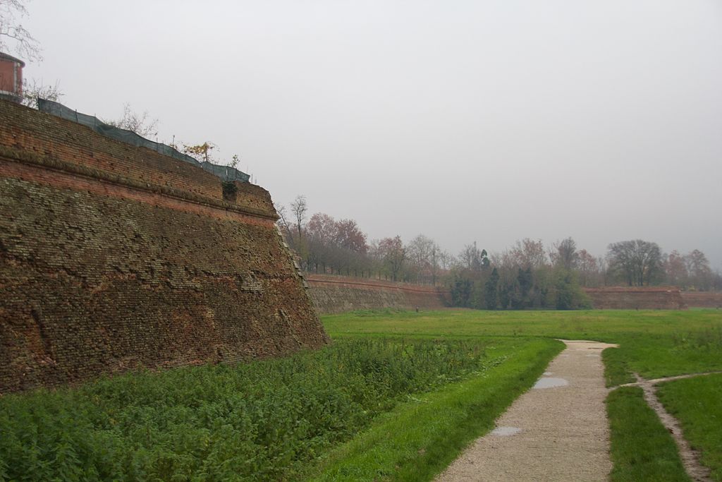 Image Source: Wikimedia Commons - Ferrara City Walls