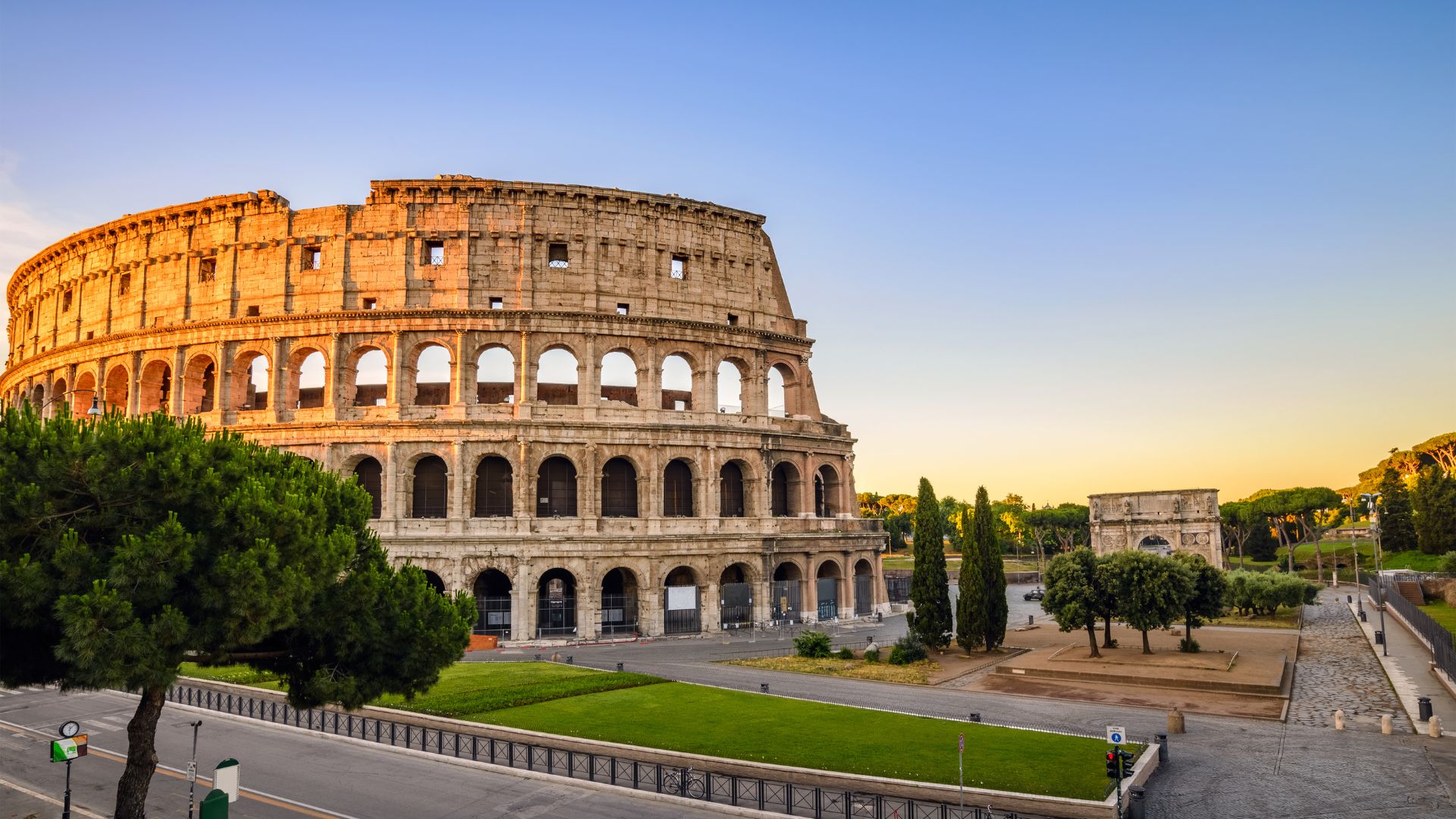 Image of the  Colosseum in Rome