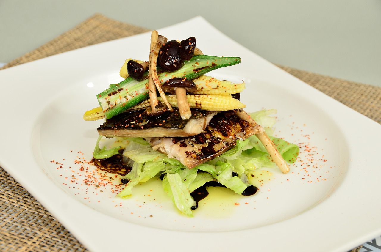 Eel dish with lettuce