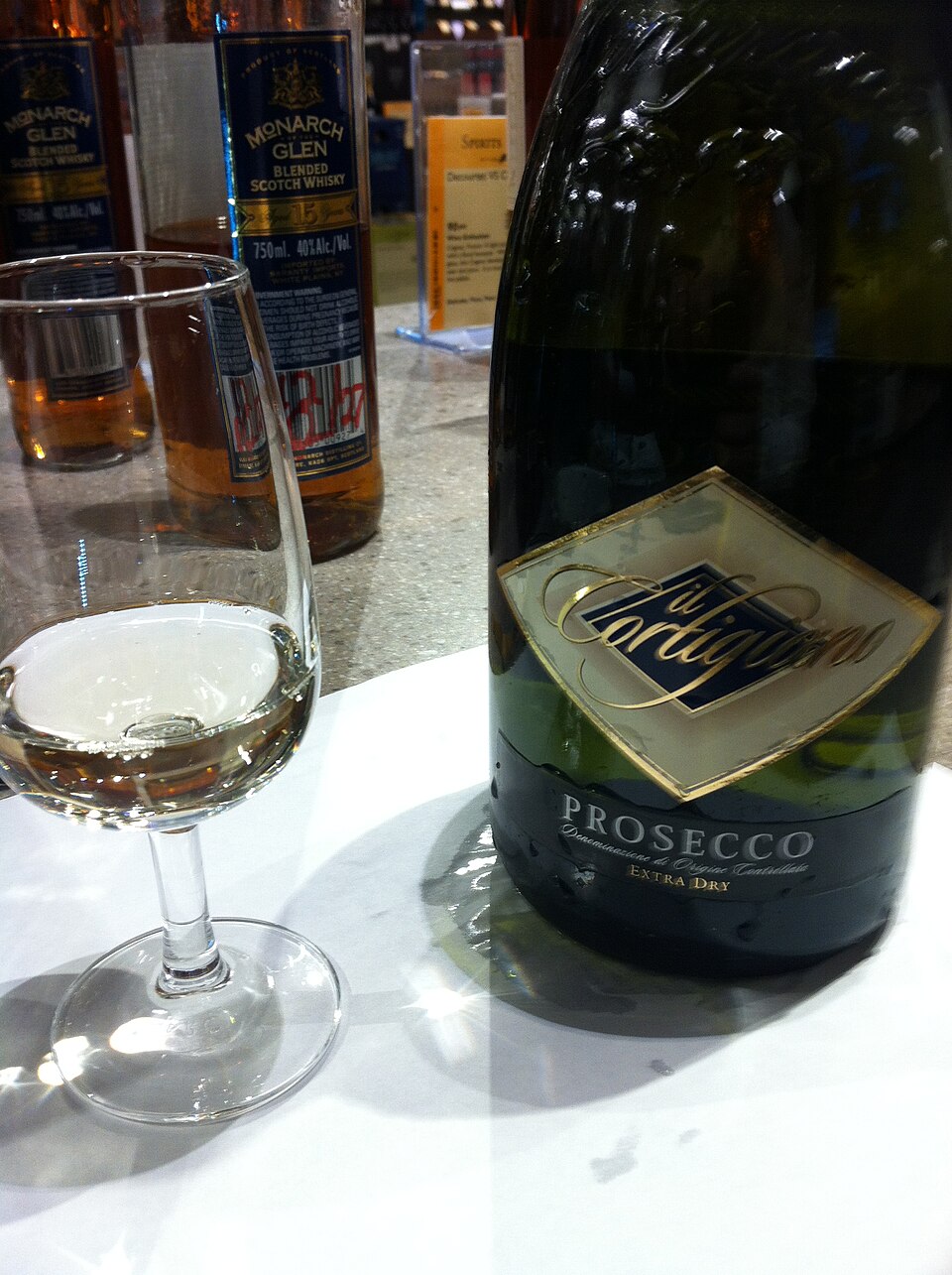 extra dry Prosecco