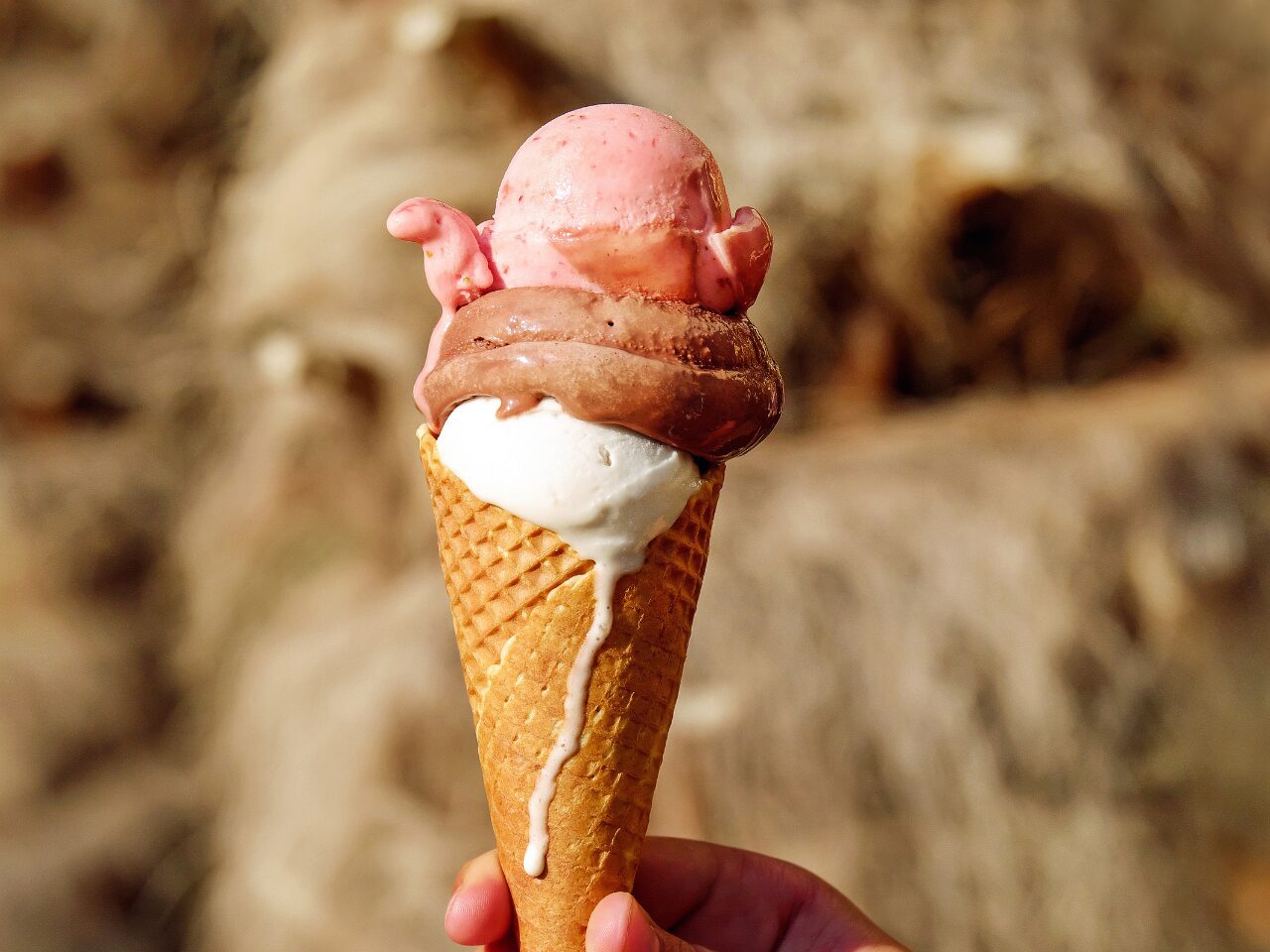 Gelato in cone, 3 flavors