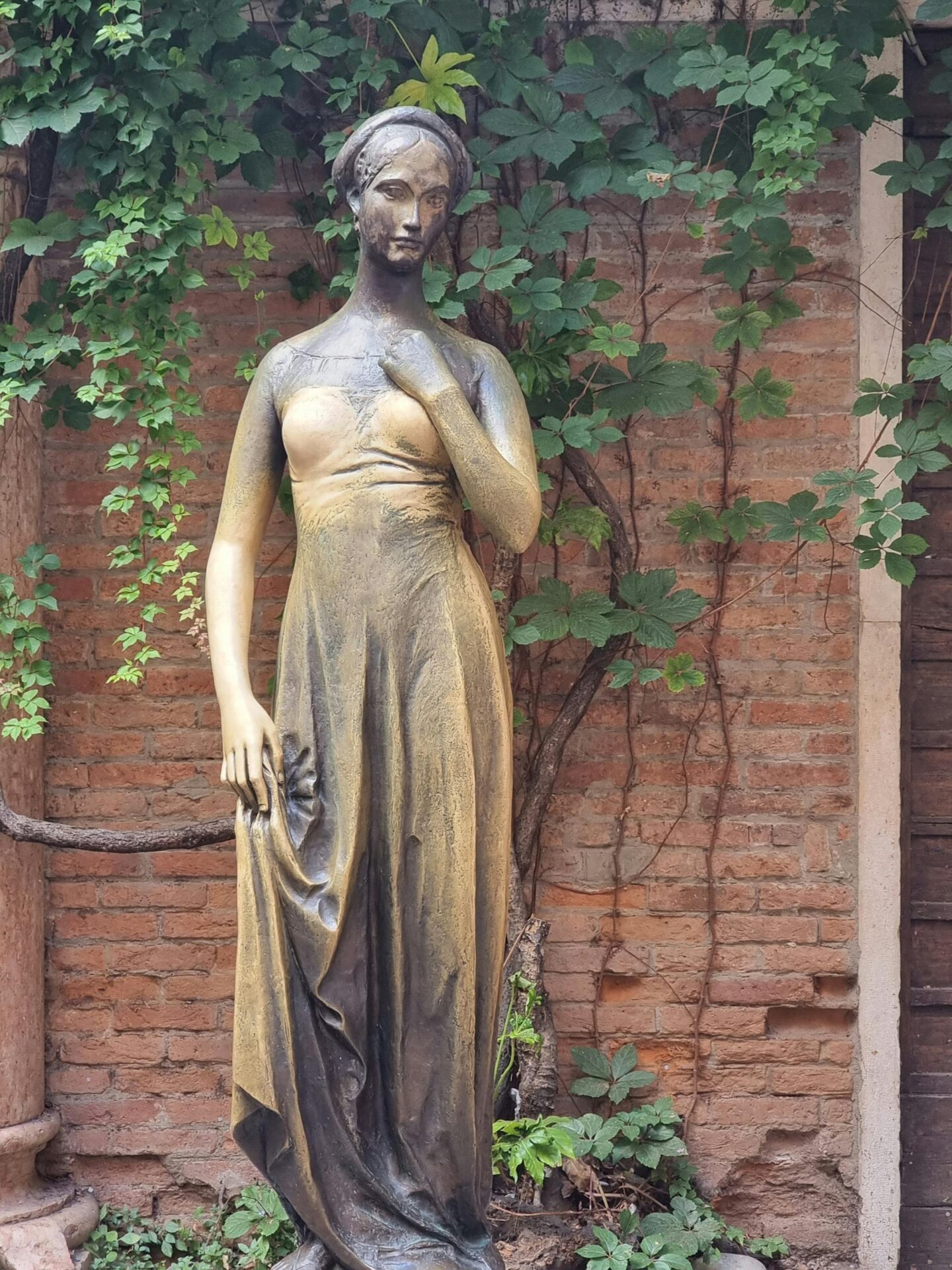Juliet's Bronze Statue