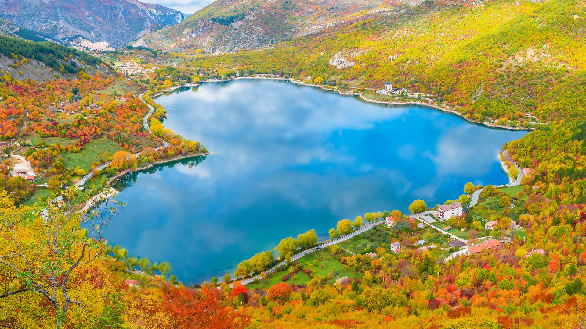 Image shows the heart shaped Lake Scanno. 