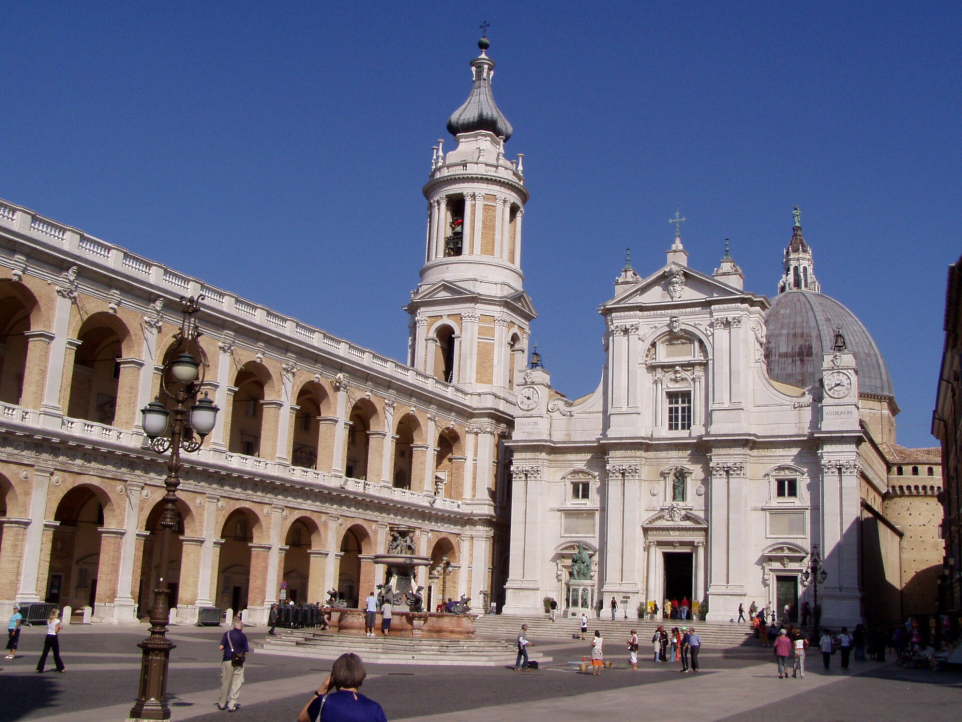 People coming to Basilica della Santa Casa