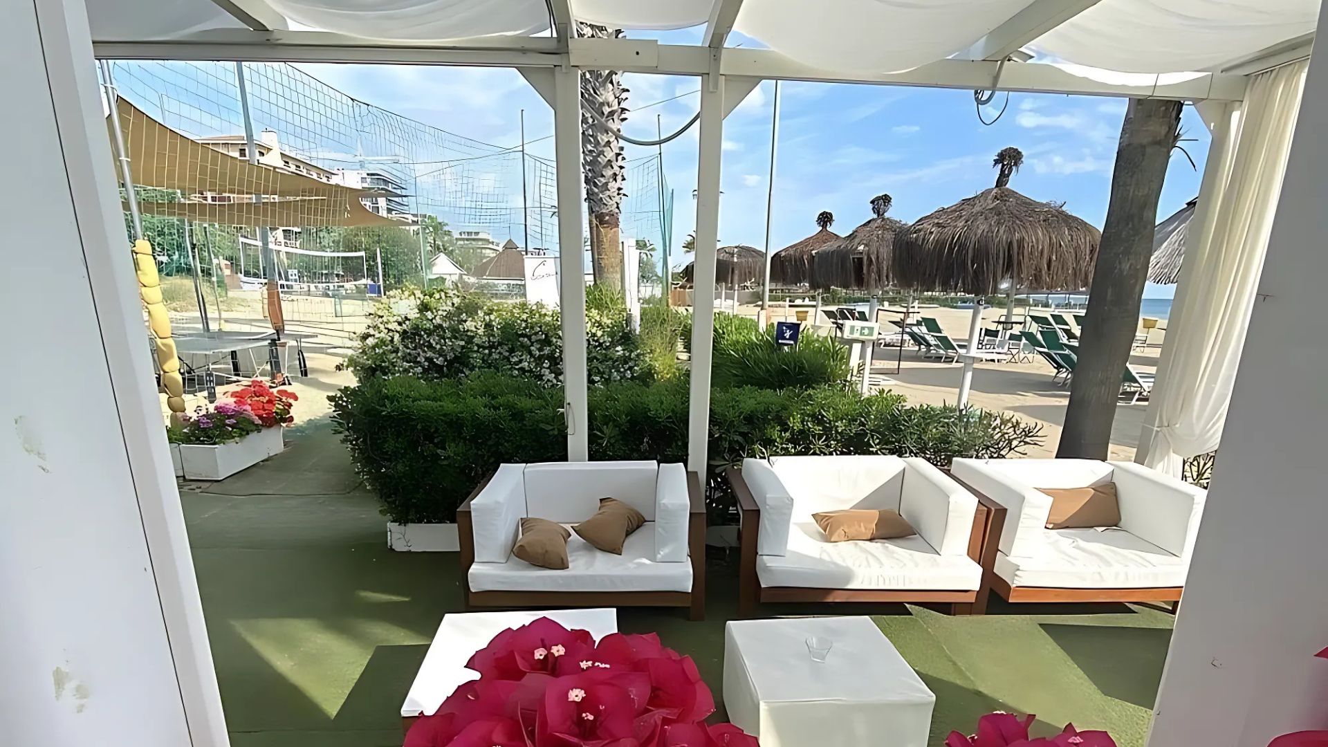Image shows Nettuno Beach Club in Pescara, Italy.
