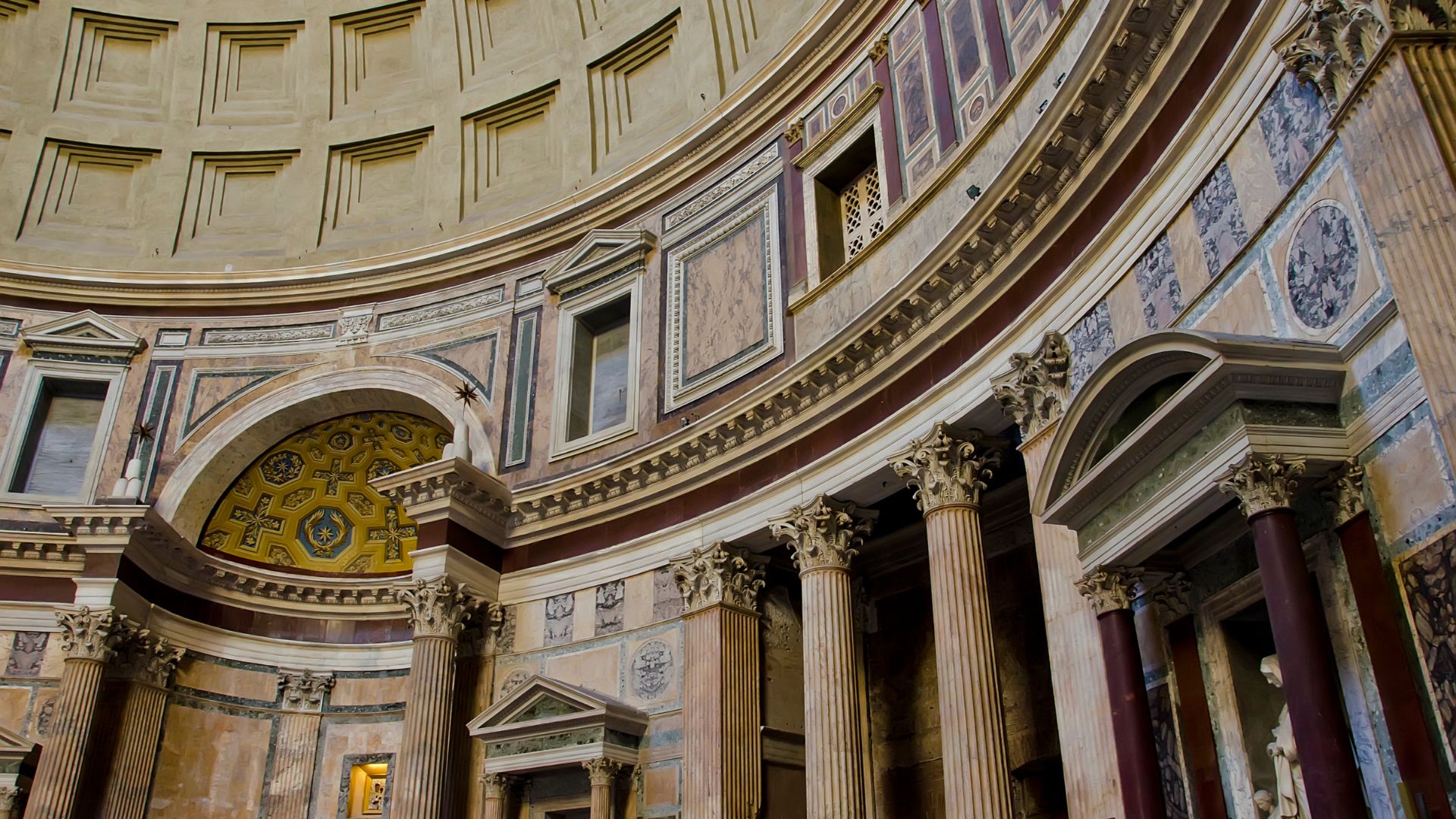Image of the interior of Pantheon in Rome