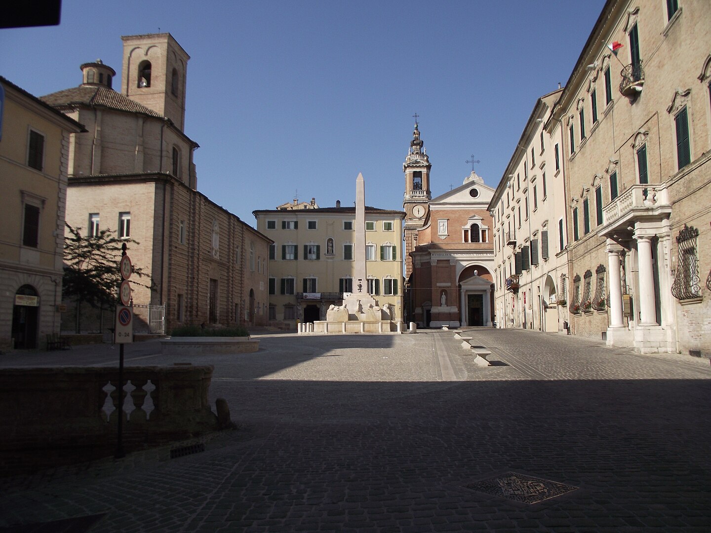 View of Piazza Federico II in Foggia
