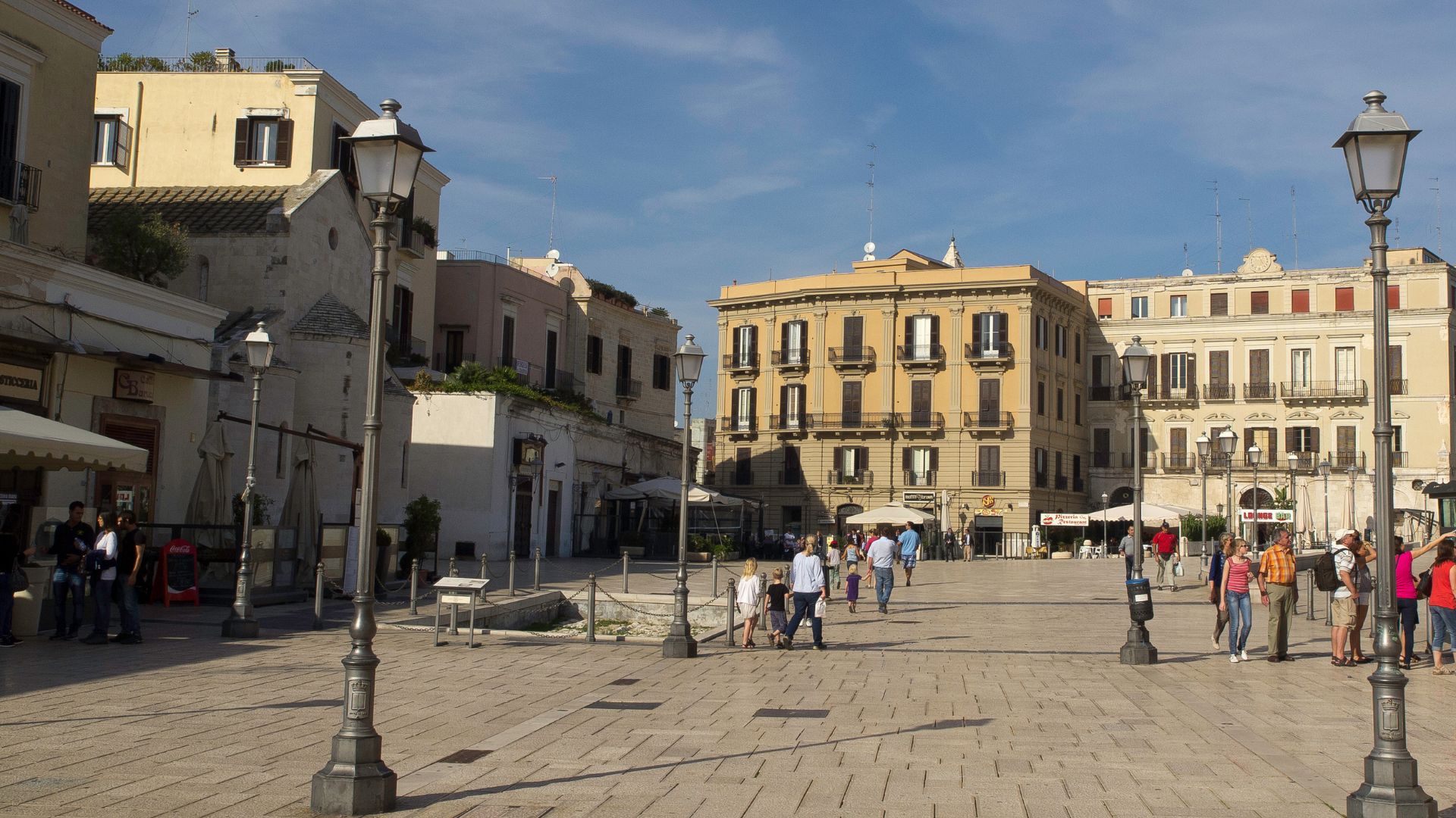 Image shows Piazza del Ferrarese in Bari, Italy.