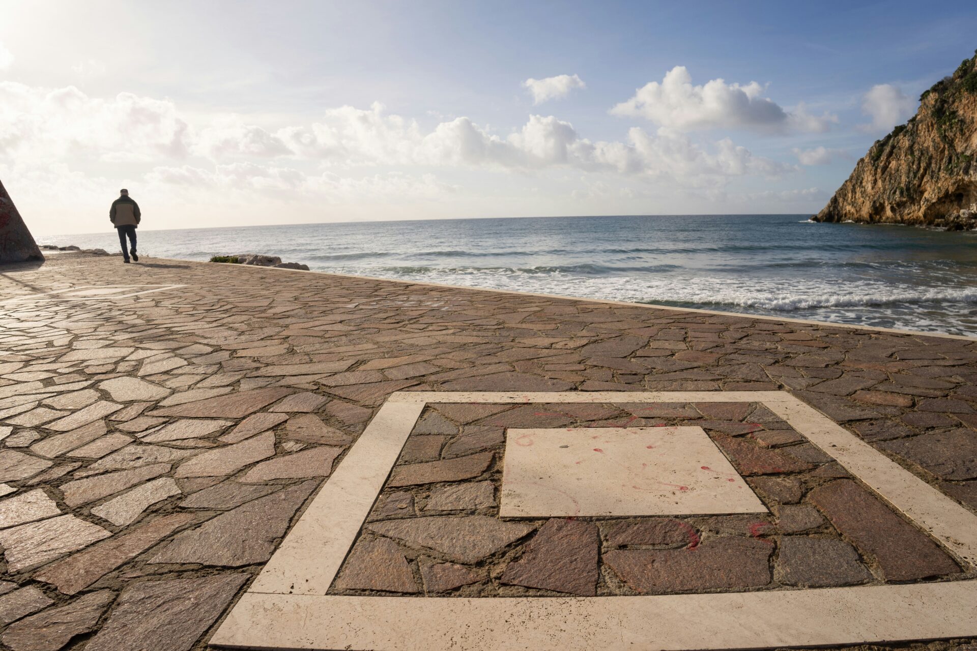 Porto di San Felice Circeo, Via Ammiraglio Bergamini