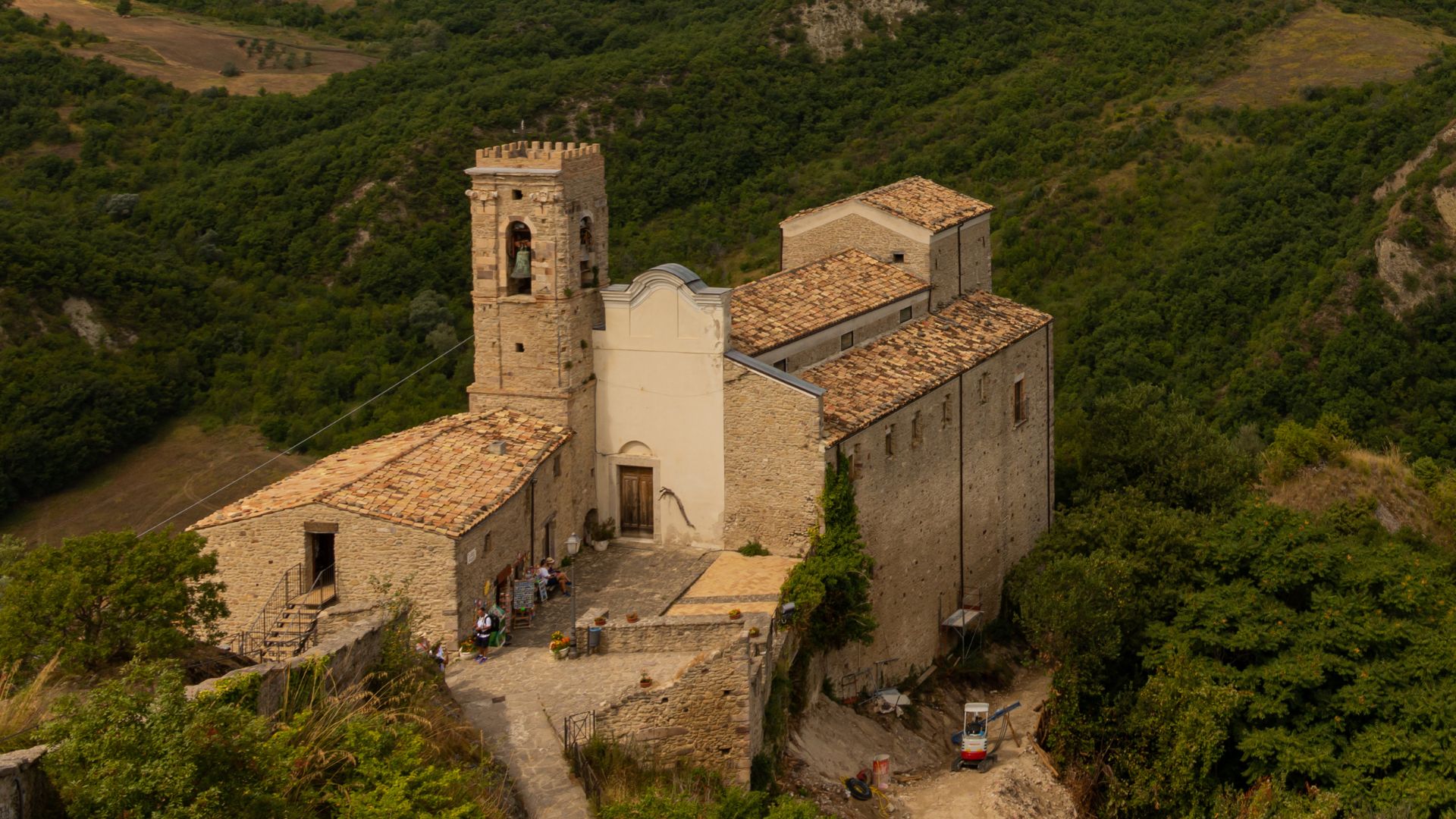 Image shows Roccascalegna Castle