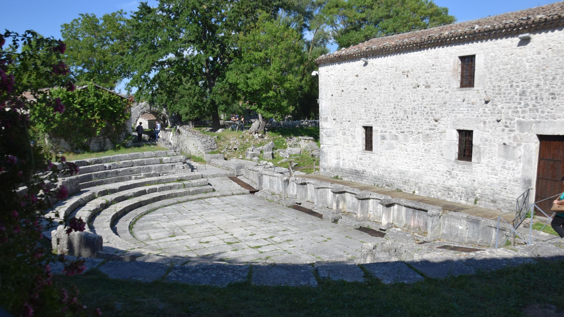 The image shows the Saepinum Archaeological Area, located in the Molise region of Italy.