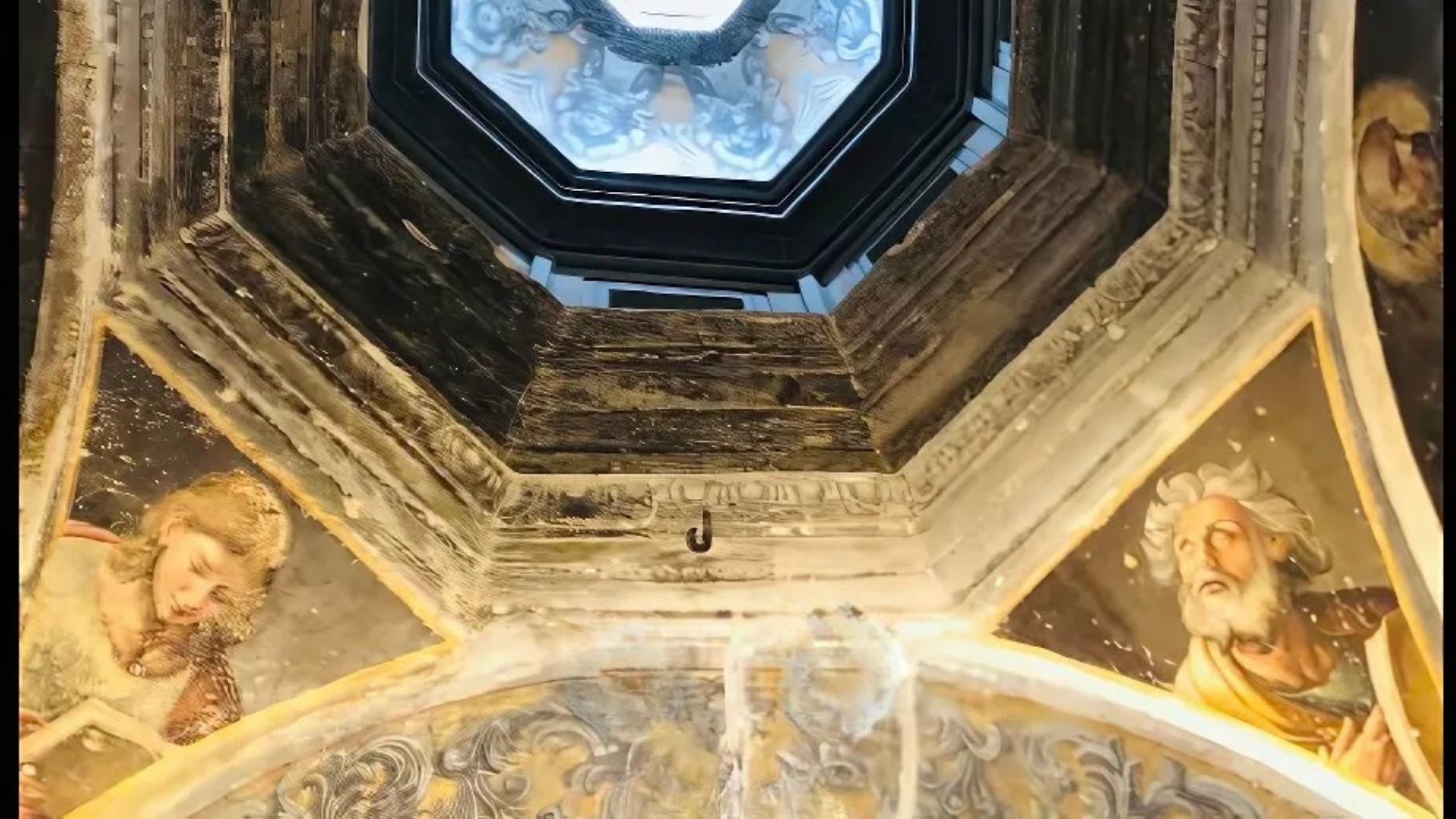 Image of frescoes in Saint Eufemia