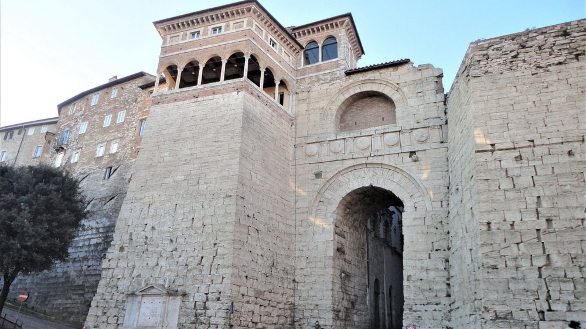 Image of The Etruscan Arch (Arco Etrusco).