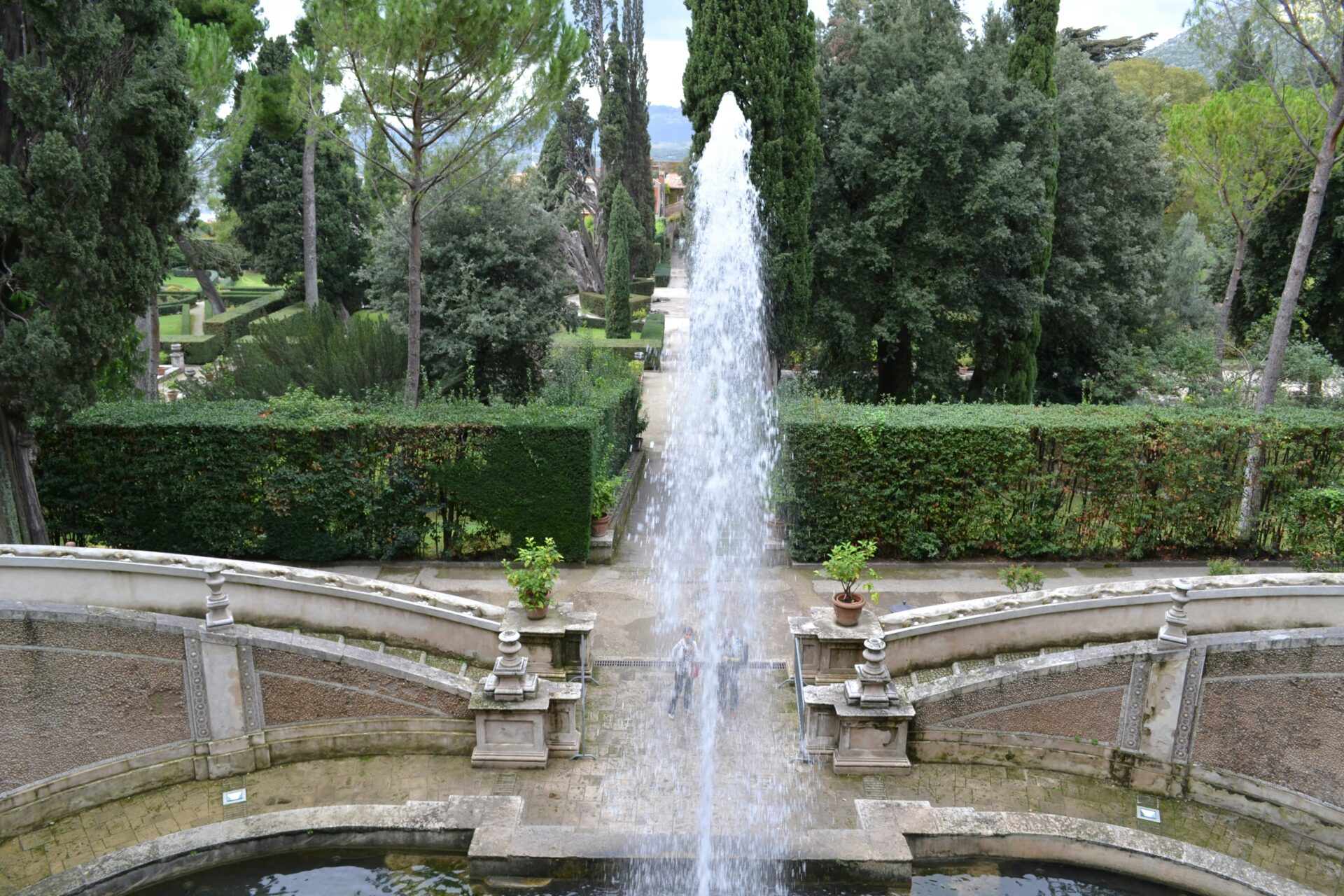The Gardens of the Villa d'Este, Tivoli - fountain villa