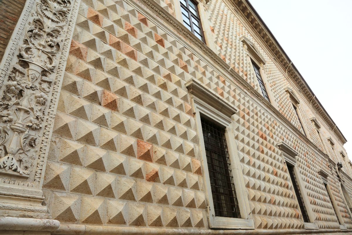 Close-up image where the diamond shape marbles of The Palazzo dei Diamanti can be seen