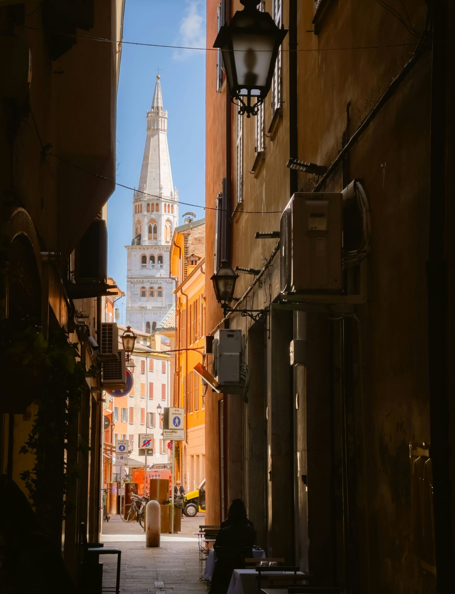 Torre della Ghirlandina, the iconic bell tower of Modena, Italy