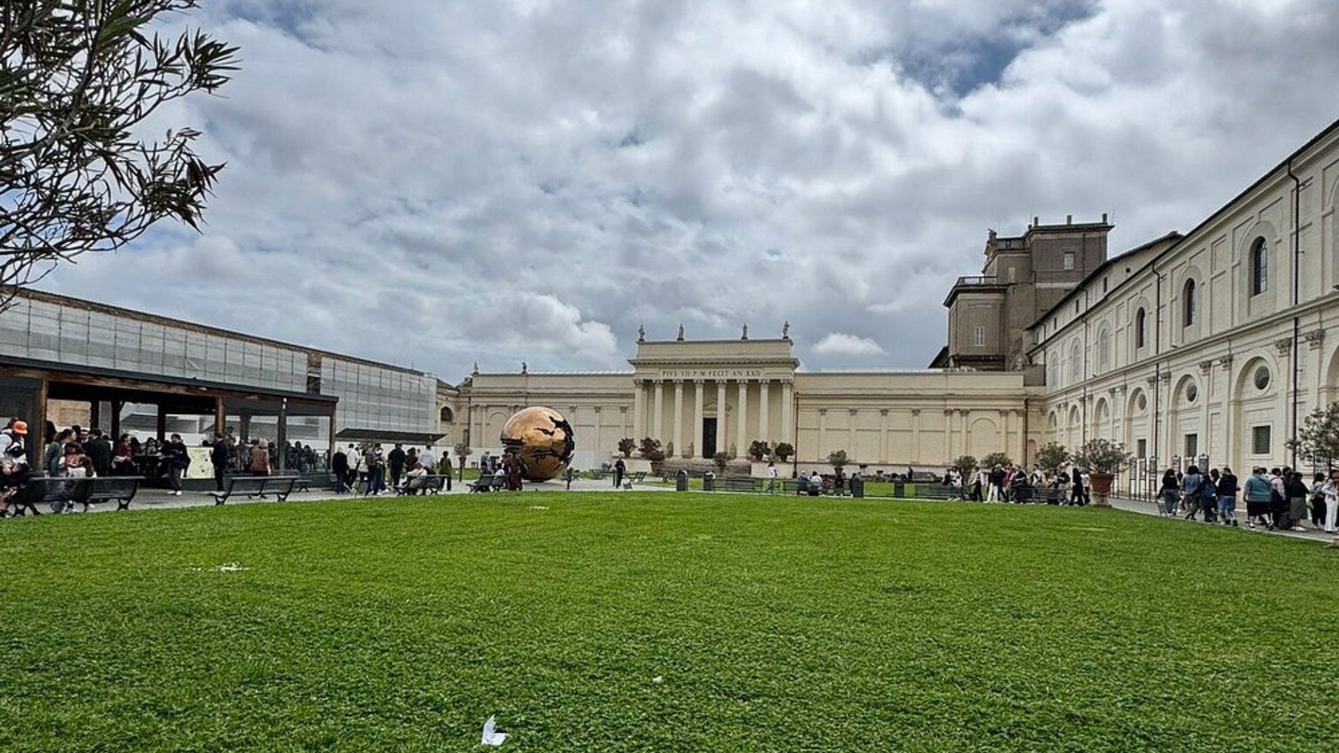 Image of the Vatican Museum, Rome