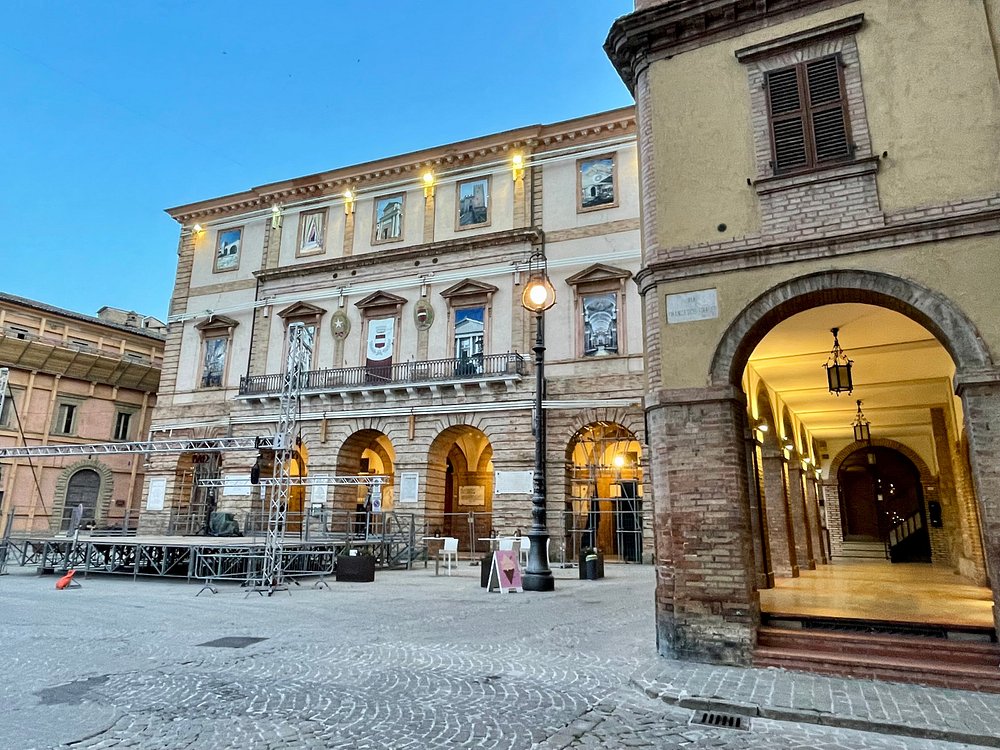 macerata palazzo comunale