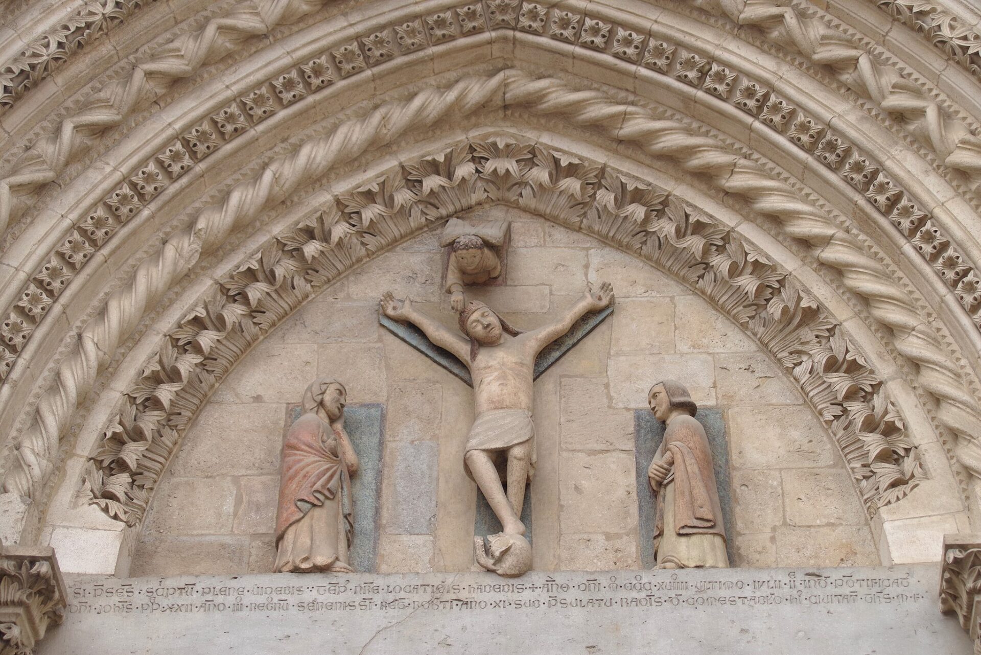 Wikimedia Commons - Larino Cathedral - facade of a cathedral