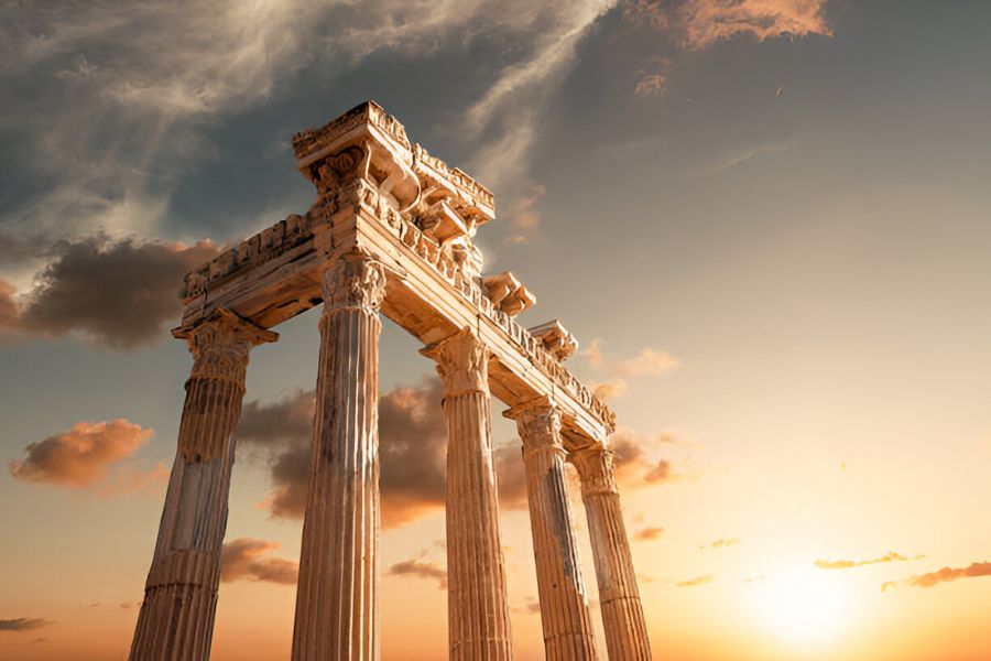 The Day I Watched Sunset Turn Ancient Columns to Gold