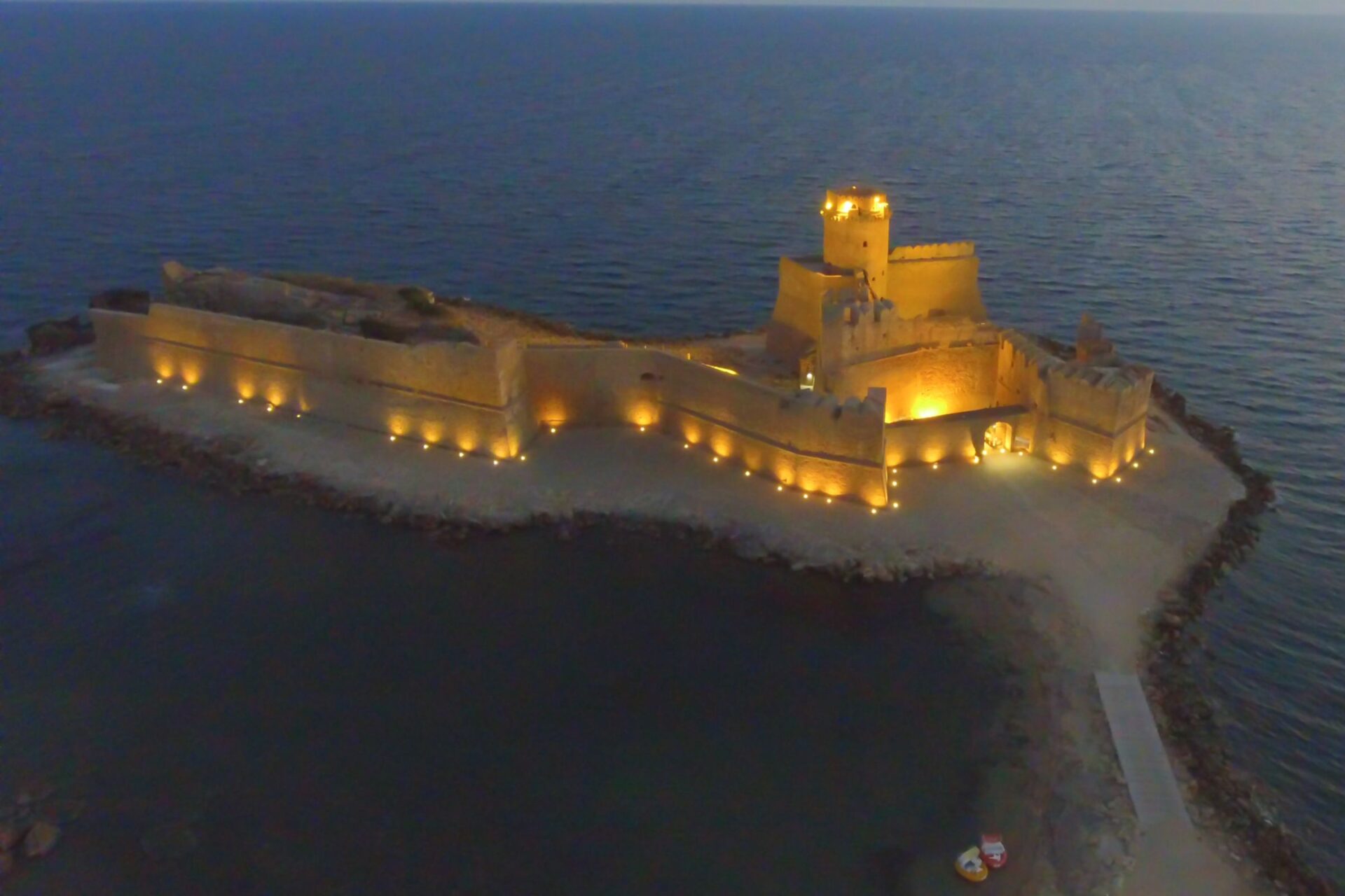 Aragonese castle at night