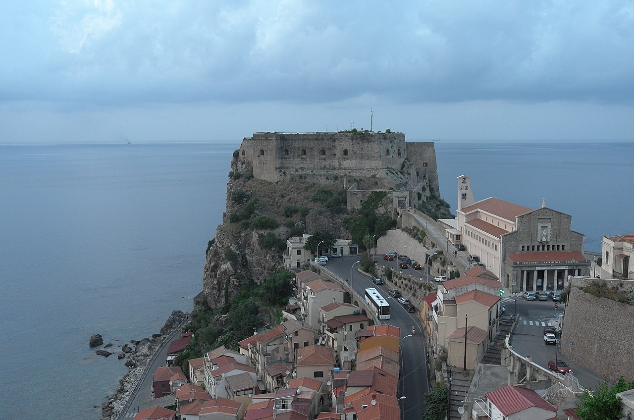 Ruffo Castle