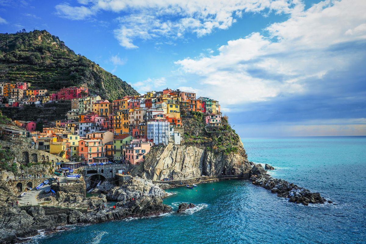 Aerial view of Cinque Terre (2).