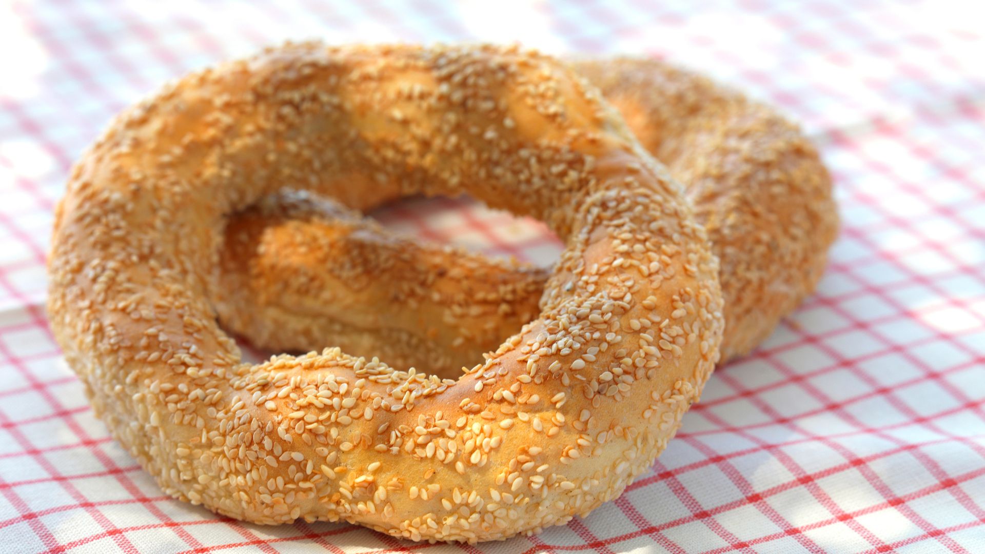 Koulouri - (sesame bread rings)