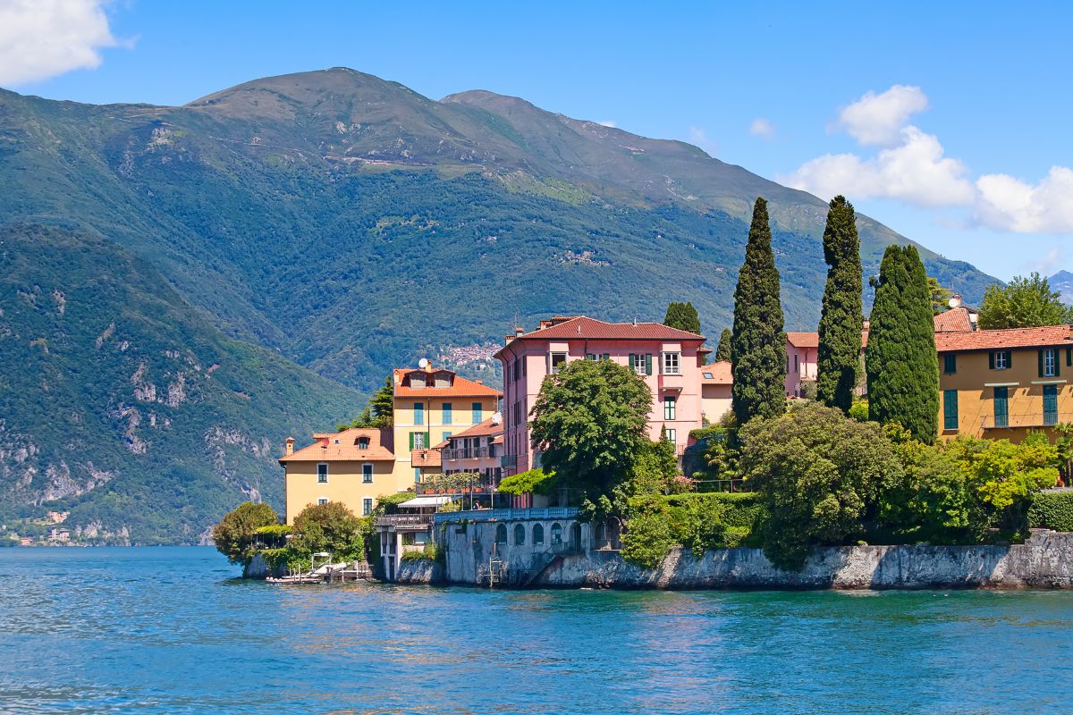Scenic view of Lake Como, Italy.
