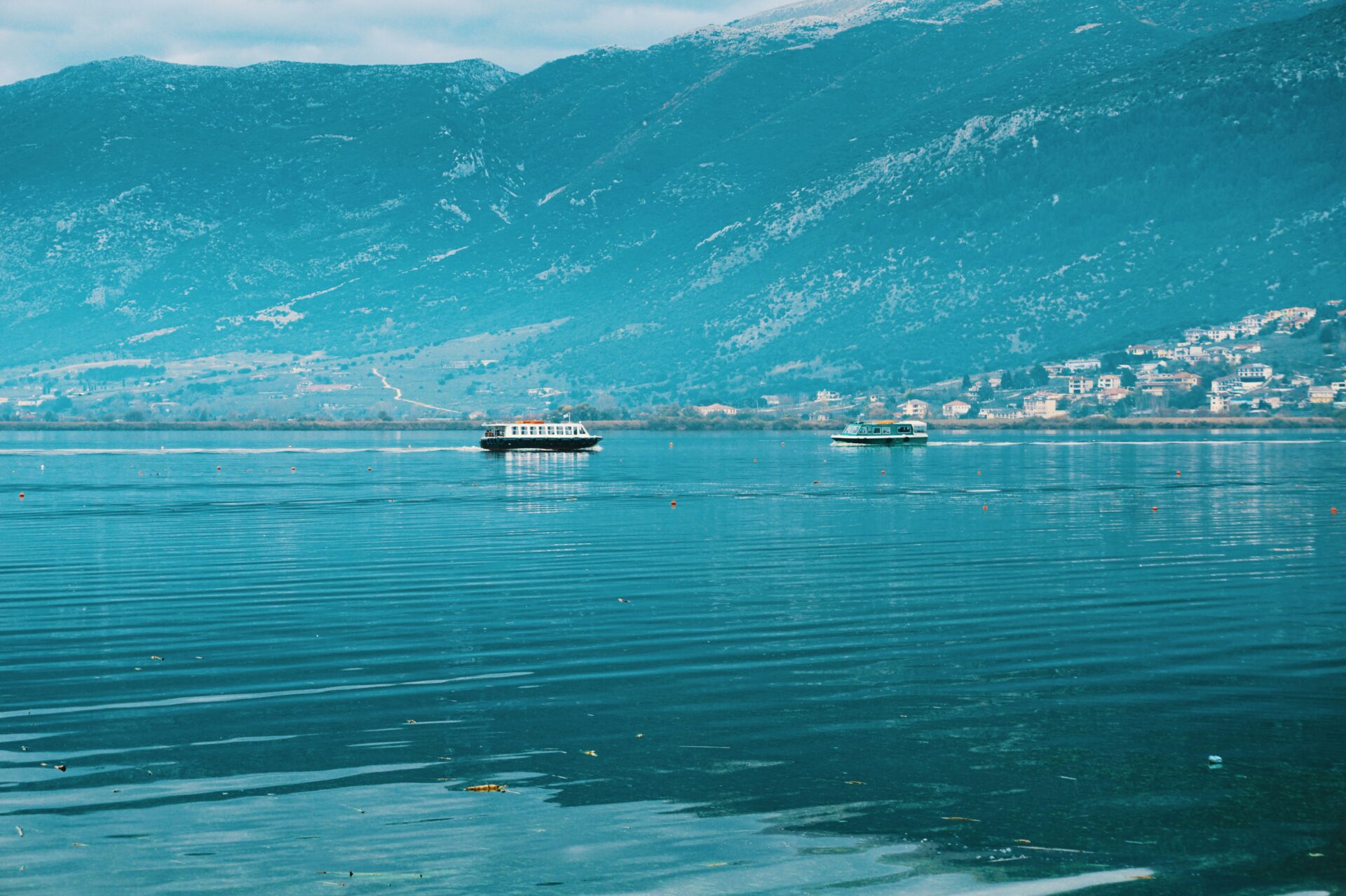 Lake Pamvotida shimmering under soft daylight