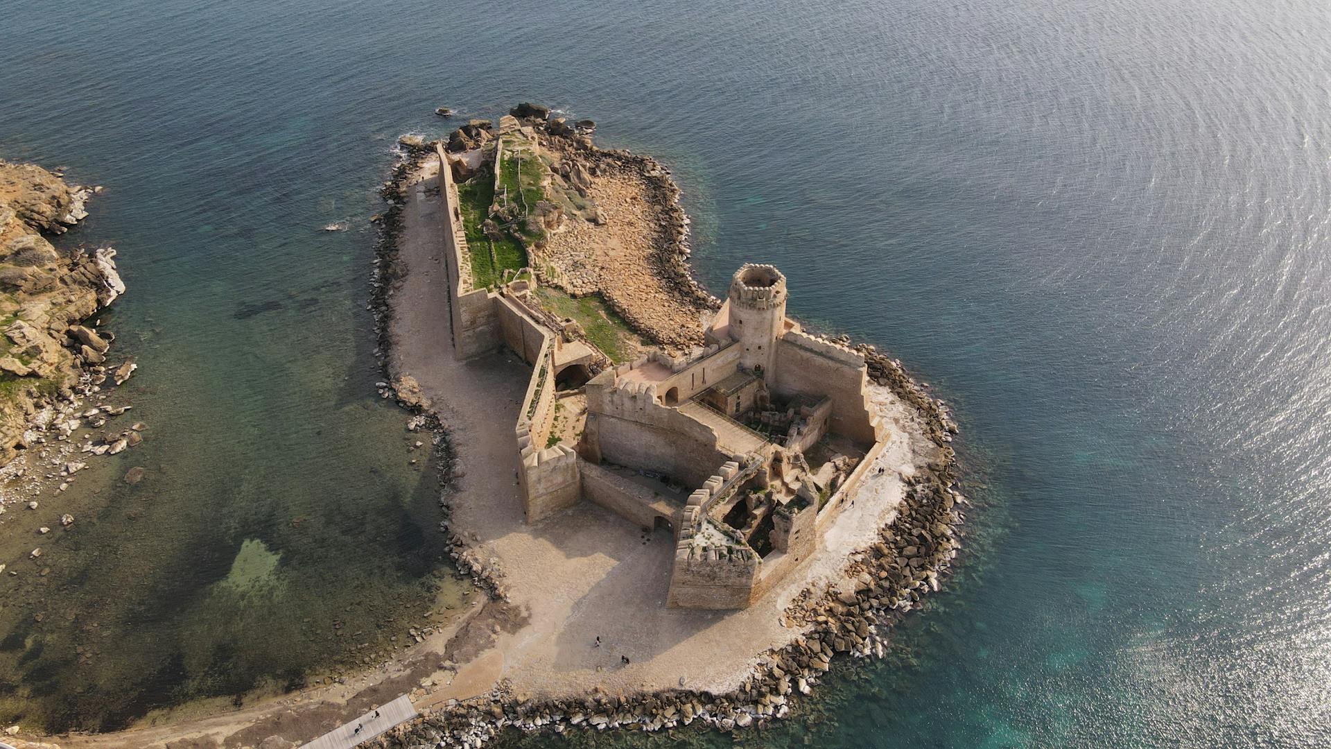 Le Castella Aragonese castle