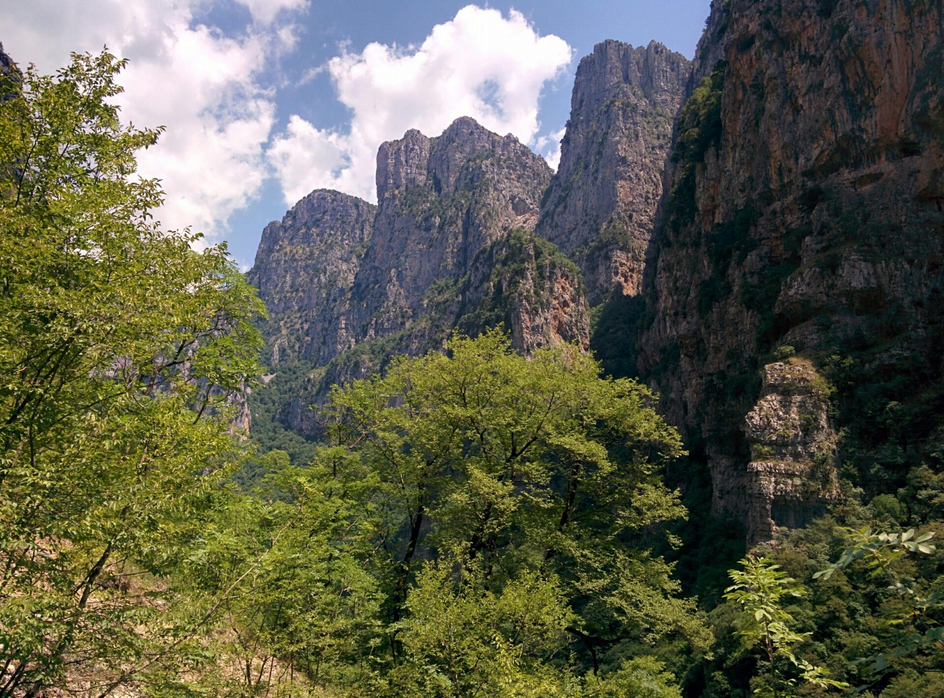 View of the Monodendri mountain