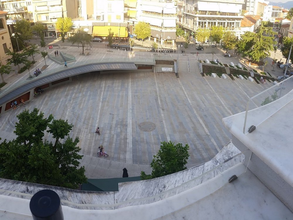 A view of Nikis Square in Kozani, Greece