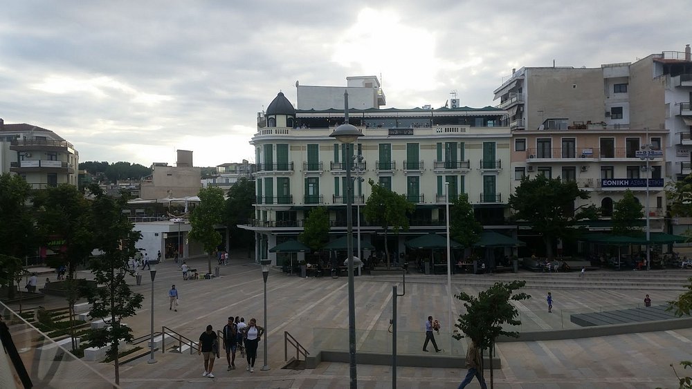 Central Nikis Square in Kozani, 