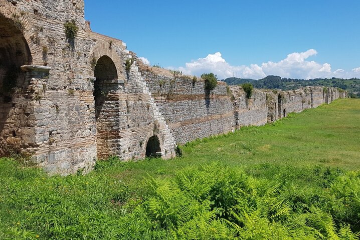 Close-up of ancient masonry wall at Nicopolis