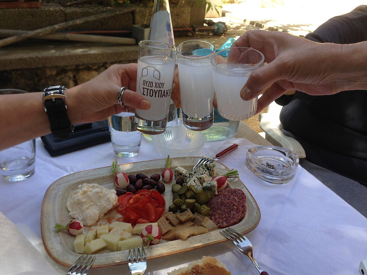 Greek food, Ouzo, Athens cafe