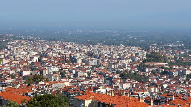 A sweeping panoramic view of Veria, Greece