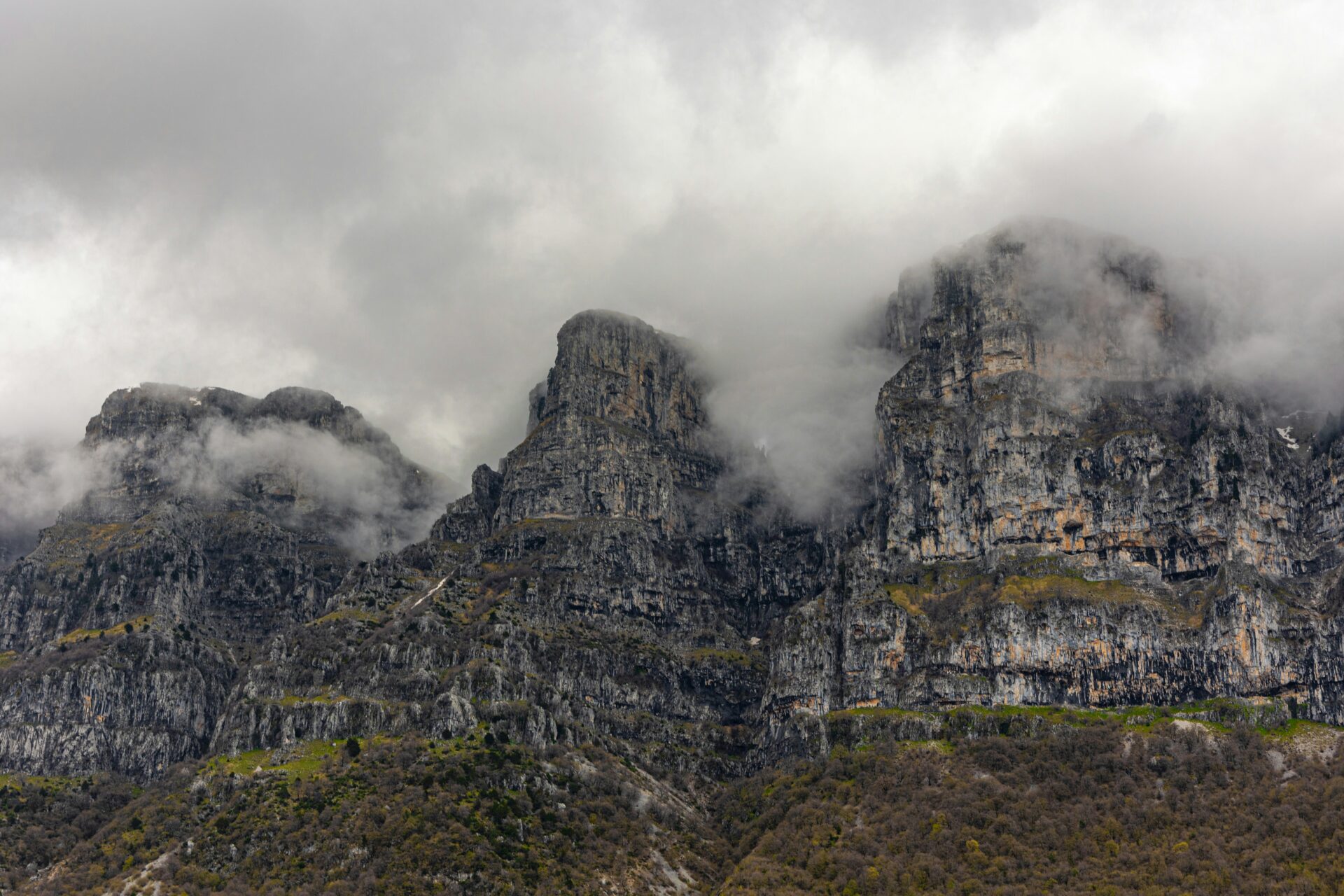 Panoramic view of Papigo Mountain