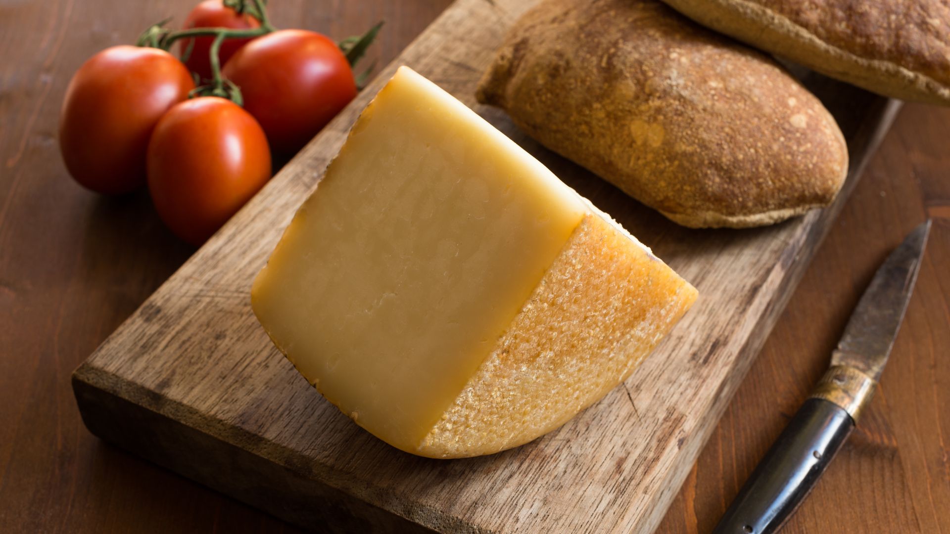 Pecorino sardo (sheep’s cheese)