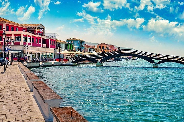Cozy and vibrant Preveza village