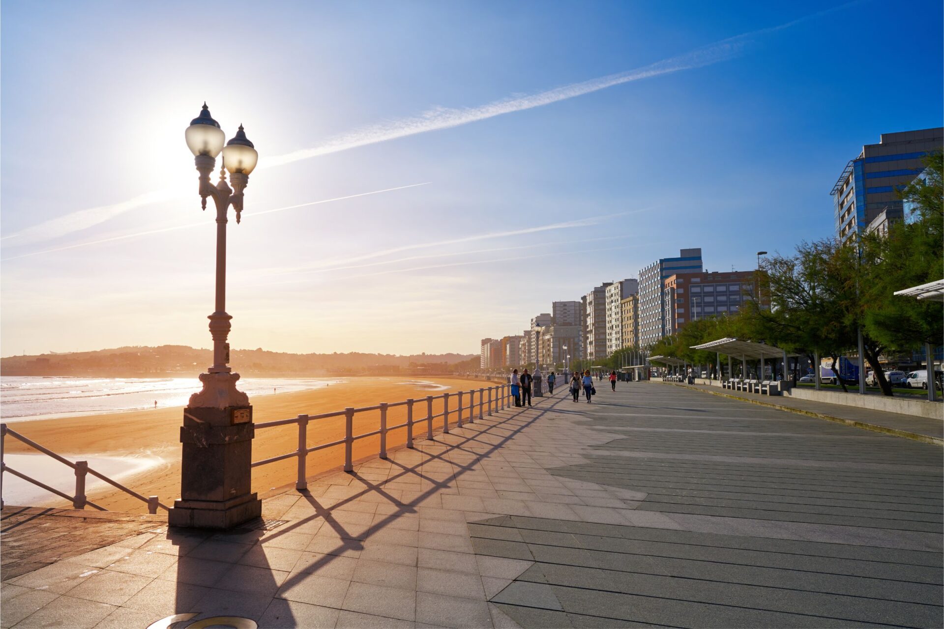 San Lorenzo's promenade