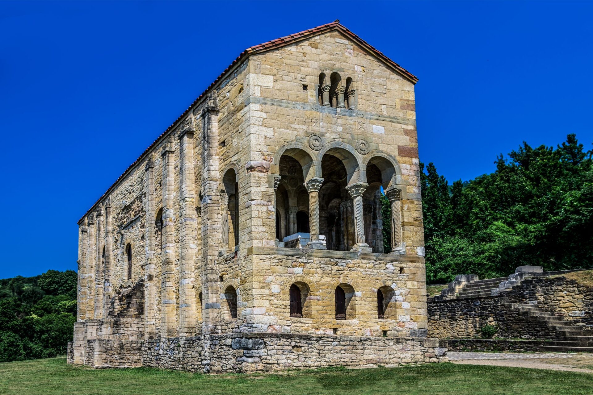 Santa María del Naranco