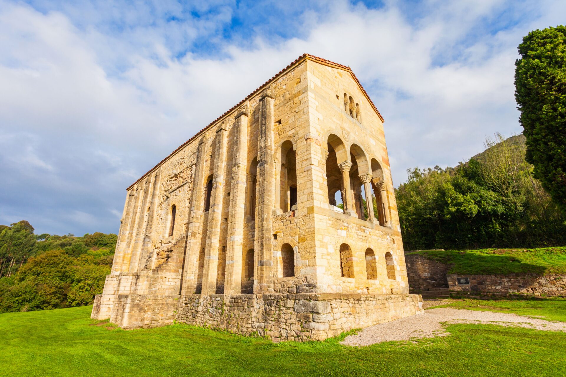 Santa María del Naranco