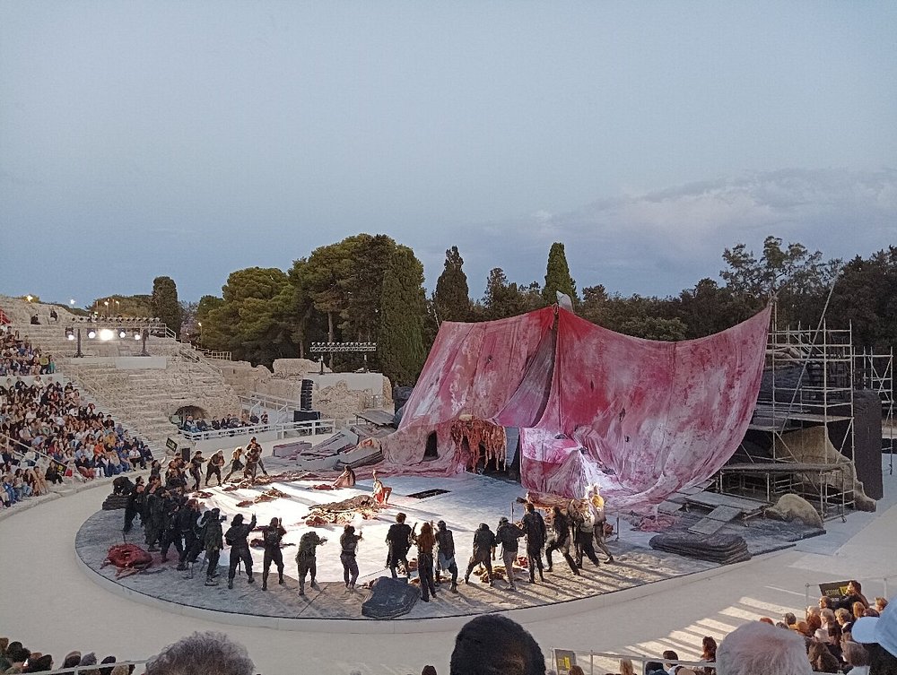 shows in the Greek theatre