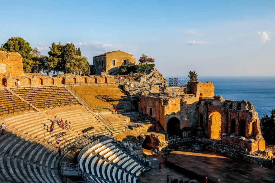Taormina Greek Theater: Guide to Events, Tickets and Best Photo Spots