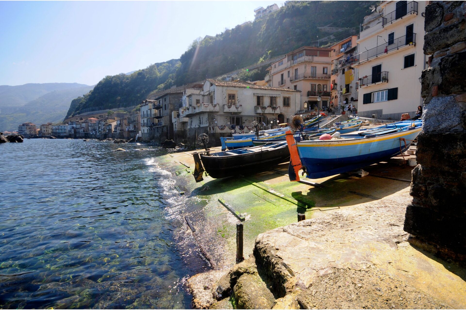 boats in Chianalea