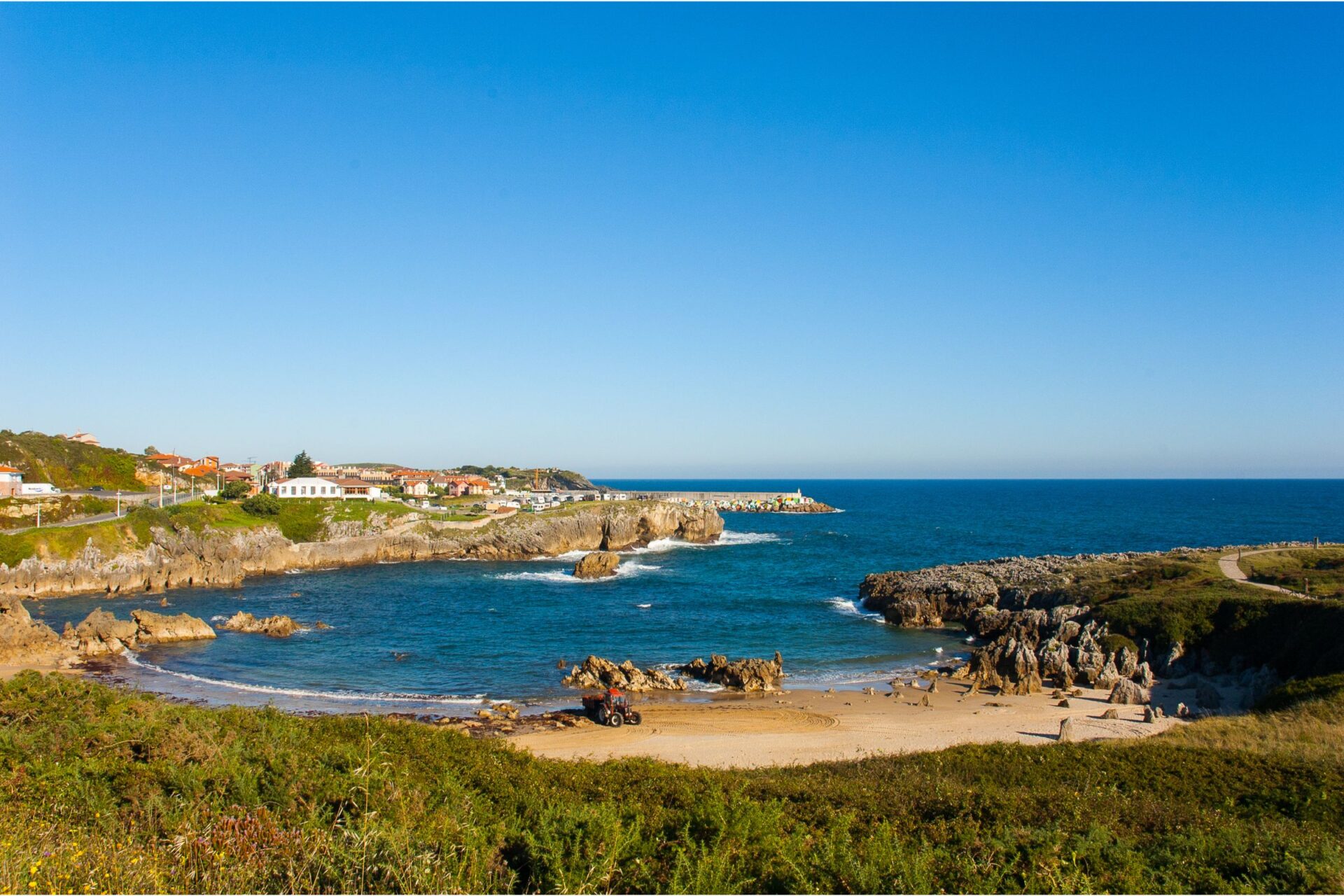 llanes beach