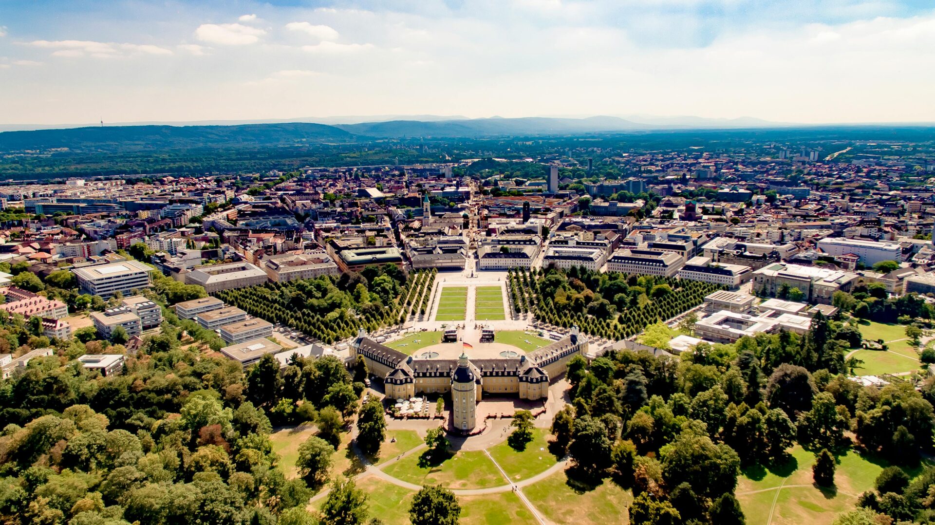 Panoramic aerial shot of Karlsruhe centered around the palace