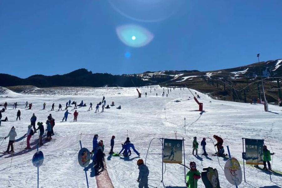 My Guide to Skiing the Aragonese Pyrenees: Choosing Between Formigal, Panticosa, Cerler & More (Winter Fun!)